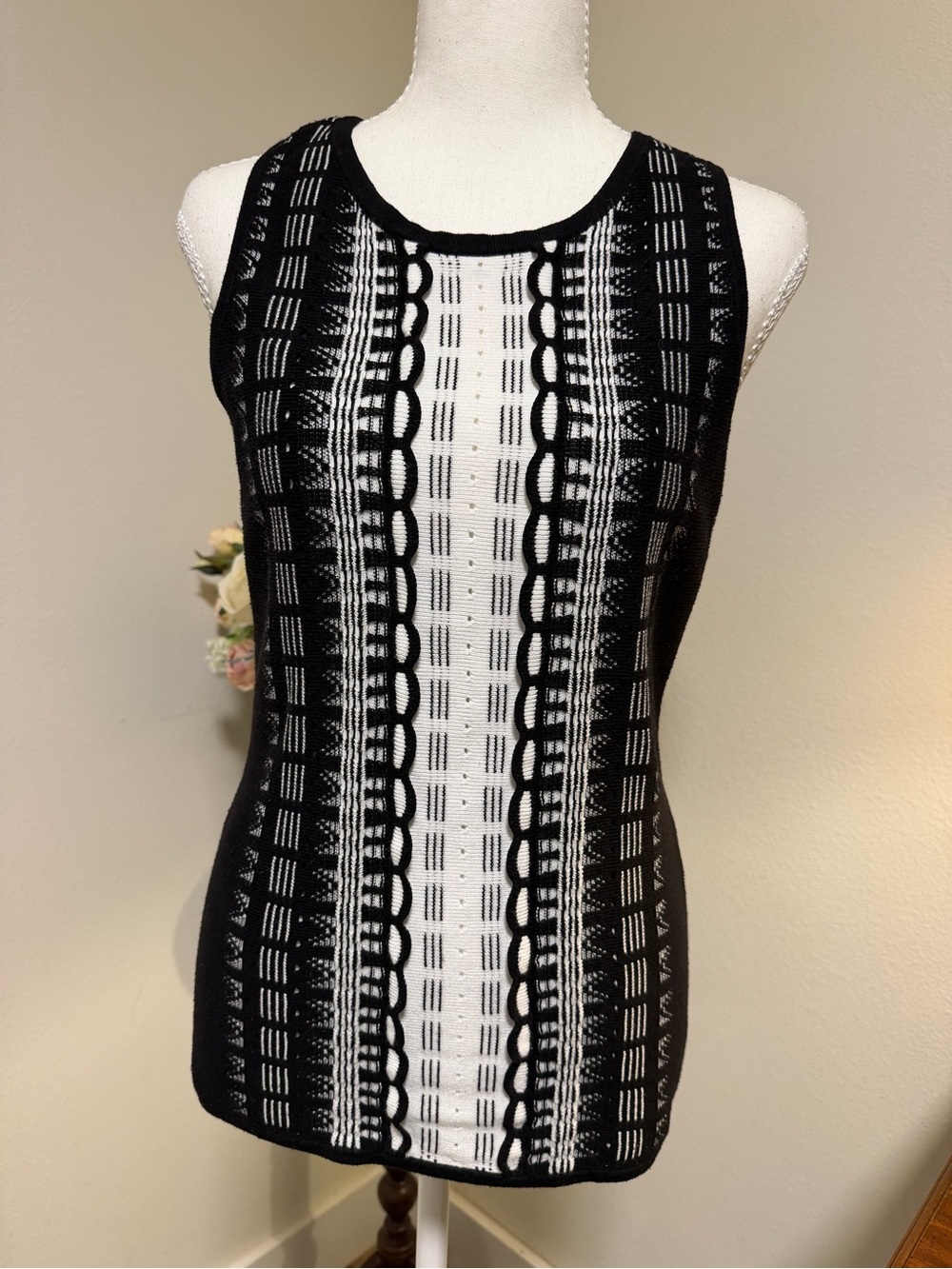 White House Black Market Black and White Patterned Knit Tank